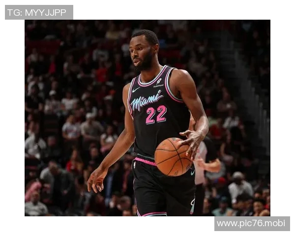 队记：热火直到昨晚深夜才得知 雄鹿可能不会在今天交易字母